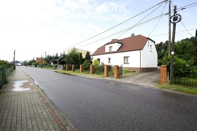 Dom po generalnym remoncie, graniczący z lasem