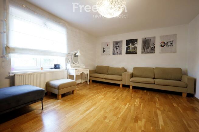 Dom po generalnym remoncie, graniczący z lasem