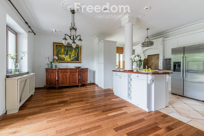 Letnia Rezydencja Szlachetnego Spokoju Kampinos