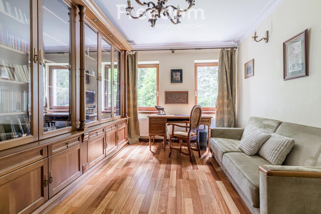 Letnia Rezydencja Szlachetnego Spokoju Kampinos