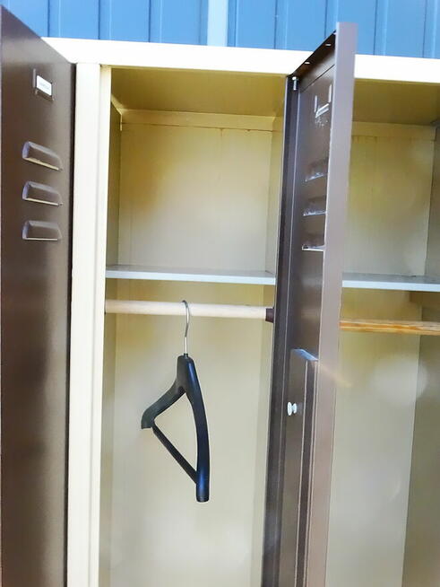 Szafa Metalowa z półkami na nogach 190x120x50 cm