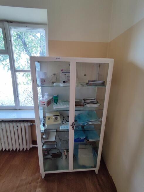 Syndyk sprzeda Wyposażenie przychodni