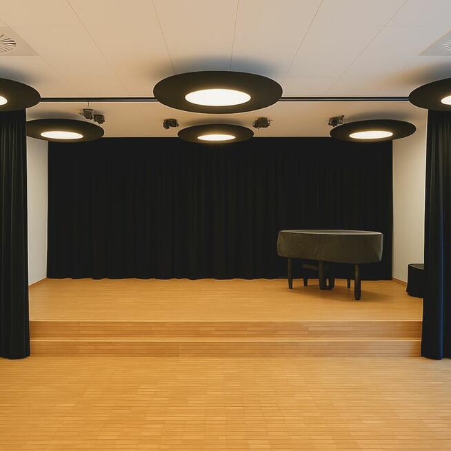 Kurtyna Sceniczna Czarna Trudnopalna Ognioodporna do Teatru