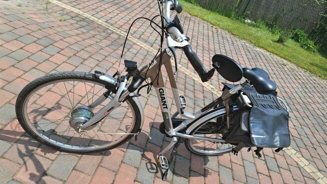 Rower elektryczny Giant Twist Go Hybrid