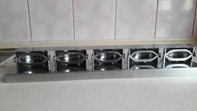 Pierogarka 5- pozycyjna do wyrobu dużych pierogów 9.5cm.