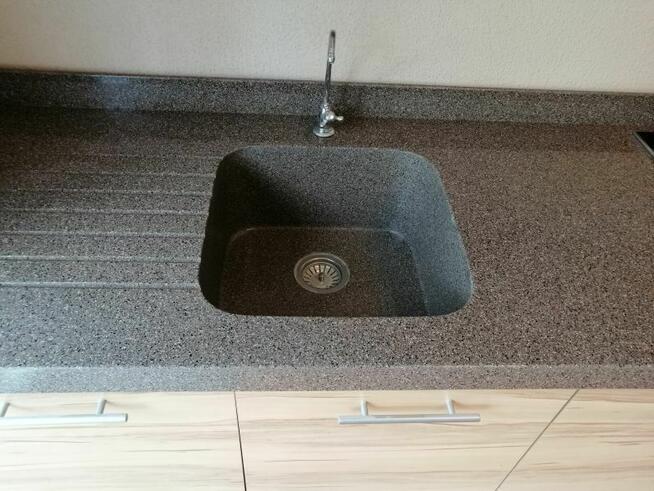 Blat kompozytowy ze zlewozmywakiem +szafki