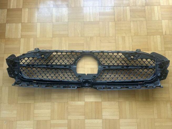 GRILL MERCEDES A W177