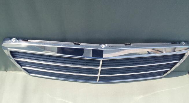 ATRAPA chłodnic GRILL Mercedes W210 E (1995-2002) 2108880023