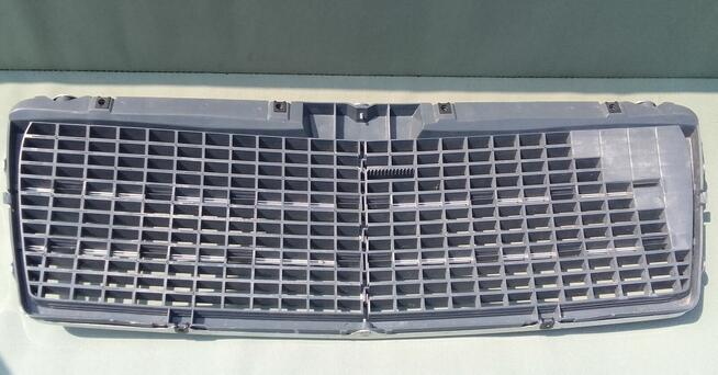 ATRAPA chłodnic GRILL Mercedes W210 E (1995-2002) 2108880023