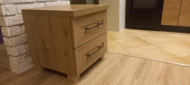 Meble Bodzio sypialnia, łóżko, komoda, stolik Majorka dąb So