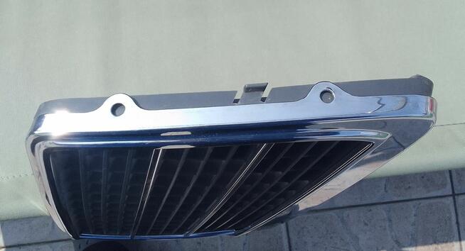 ATRAPA chłodnic GRILL Mercedes W210 E (1995-2002) 2108880023