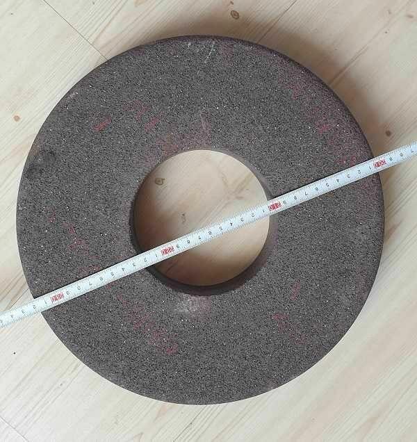 Kamień szlifierski o wymiarach 330x127x52