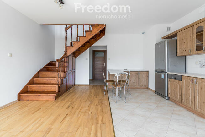 Na sprzedaż dwupoziomowa nieruchomość w Wyszkowie