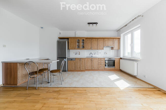 Na sprzedaż dwupoziomowa nieruchomość w Wyszkowie