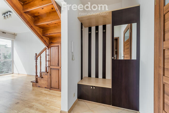 Na sprzedaż dwupoziomowa nieruchomość w Wyszkowie