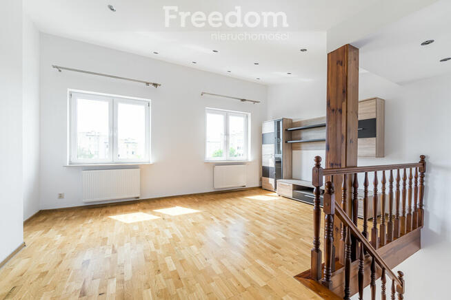 Na sprzedaż dwupoziomowa nieruchomość w Wyszkowie