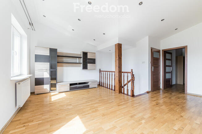 Na sprzedaż dwupoziomowa nieruchomość w Wyszkowie