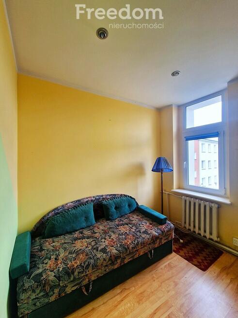 Na sprzedaż 3 pokojowe mieszkanie w centrum.