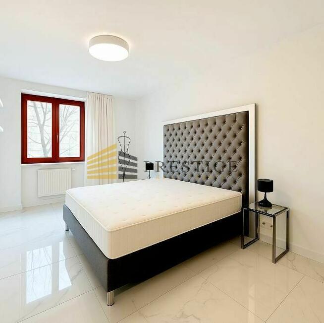 *Mokotowska*Garaż*Plac Zbawiciela*