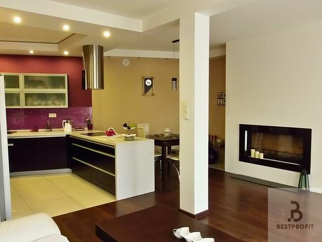 Dom Kobylnica, Główna