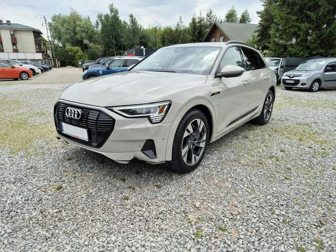 Audi e-tron Fv 23% * Q8