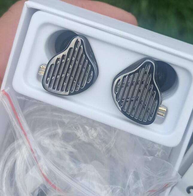 NOWE KZ HBB PRO 2 ORYGINALNE PROFESJONALNE SŁUCHAWKI