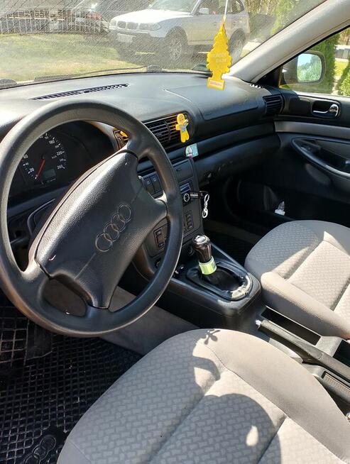 Syndyk sprzeda samochód AUDI A4