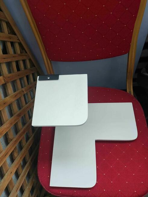 Półka narożna biała drewniana z drewna rustykalna ścienna