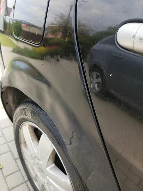 Sprzedaję samochód.