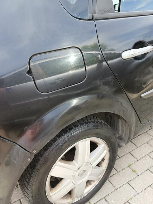 Sprzedaję samochód.