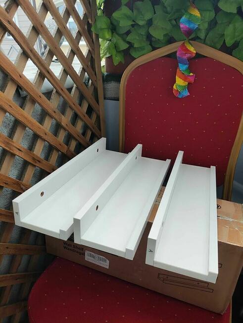 Półki drewniane białe z drewna kuchenne łazienkowe ścienna