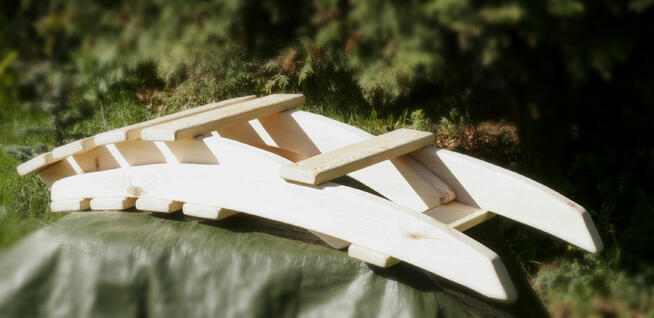 Krzesło drewniane rozkładane. Wygodne i praktyczne