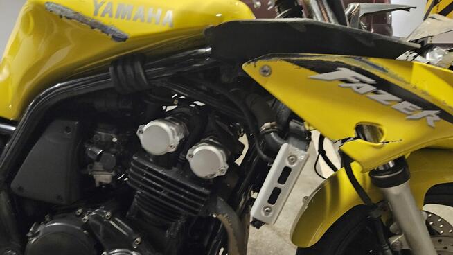 Yamaha FZS 600 Fazer