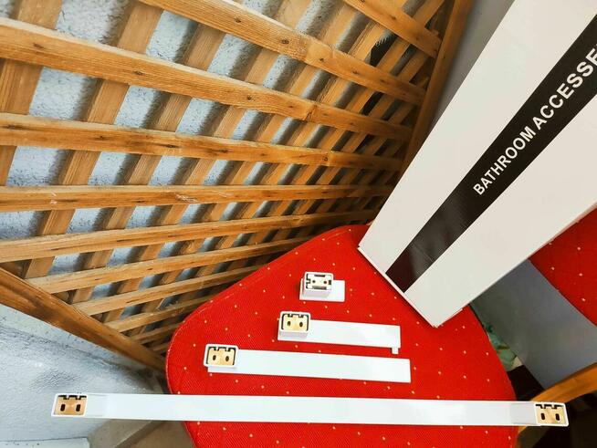 Wieszak Łazienkowy Biały stal nierdzewna uchwyt na papier