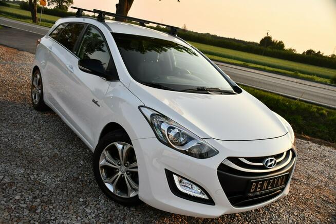 Hyundai i30 1.6i#135PS#Lift#Ledy#Climatr#Navi#Start Stop#Świeży Import#Gwarancja!!