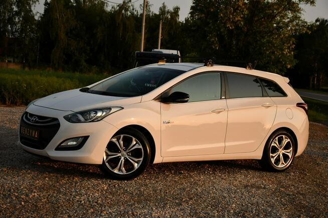 Hyundai i30 1.6i#135PS#Lift#Ledy#Climatr#Navi#Start Stop#Świeży Import#Gwarancja!!