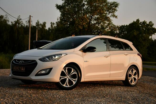 Hyundai i30 1.6i#135PS#Lift#Ledy#Climatr#Navi#Start Stop#Świeży Import#Gwarancja!!