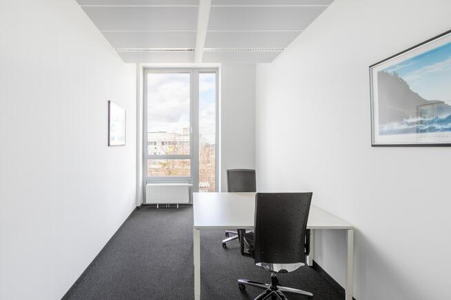 Kompleksowy dostęp do  biurowej  w Regus Diamentum