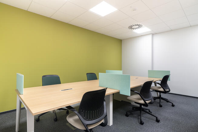 Przestrzeń do pracy dla 3-4 osób w Regus Opera