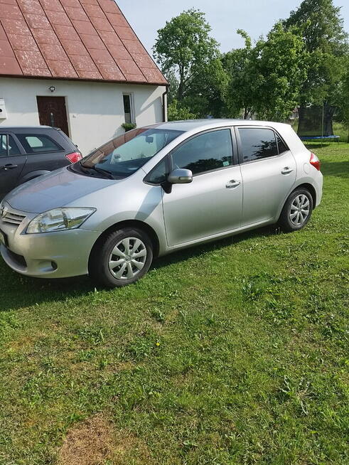 Toyota Auris 1.4 rocznik 2013 gaz
