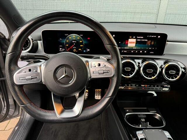 Mercedes A-klasa 200 AMG Line 7G-DCT Serwis w ASO 1 właś