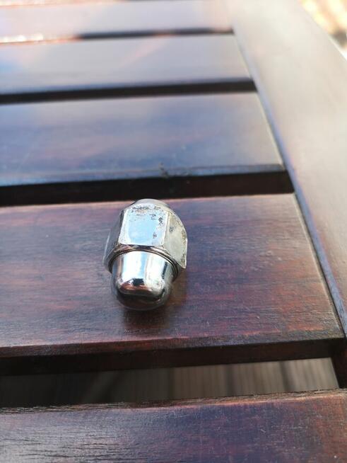 Nakrętka do felg aluminiowych Hyundai ix35 Sportage III