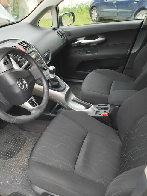 Toyota Auris 1.4 rocznik 2013 LPG