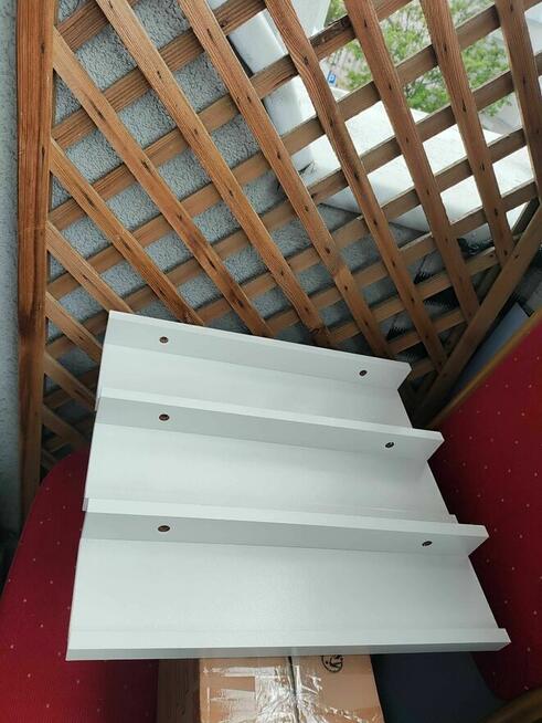 Półki drewniane białe z drewna kuchenne łazienkowe ścienna