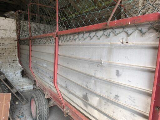 Przyczepę zbierająca do ziół typ 3 Jugosłowiańska.