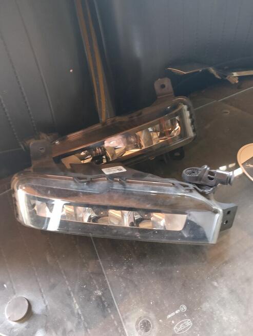 Halogeny lewy i prawy komplet BMW seria 3 G20 G21 LED