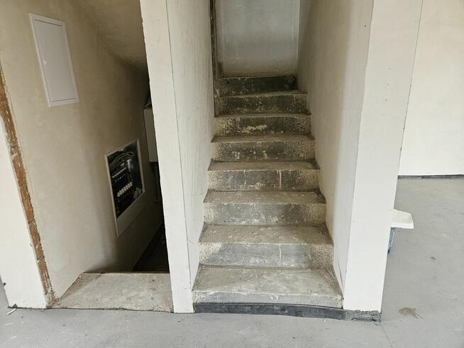 Dom 95m2, Wiata, Klima, Strych, Piwniczka, 3 Miejsca Parking