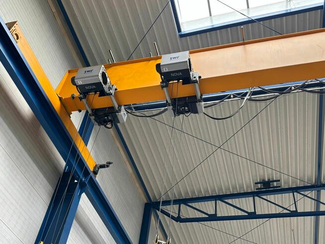 szt.8 suwnice 8 T - 21900 mm.