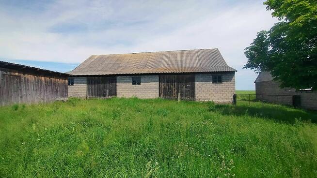 Sprzedam dom z zabudowaniami w spokojnej okolicy.
