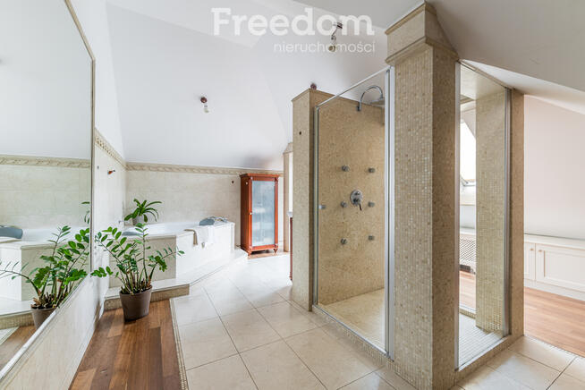 Letnia Rezydencja Szlachetnego Spokoju Kampinos